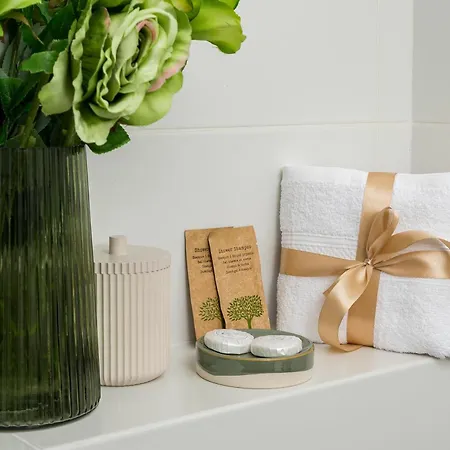 Charming 2x 1-br 950 M From Station, Bedroom & Separate Living * Varsovia