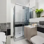 Charming 2x 1-br 950 M From Station, Bedroom & Separate Living * Βαρσοβία
